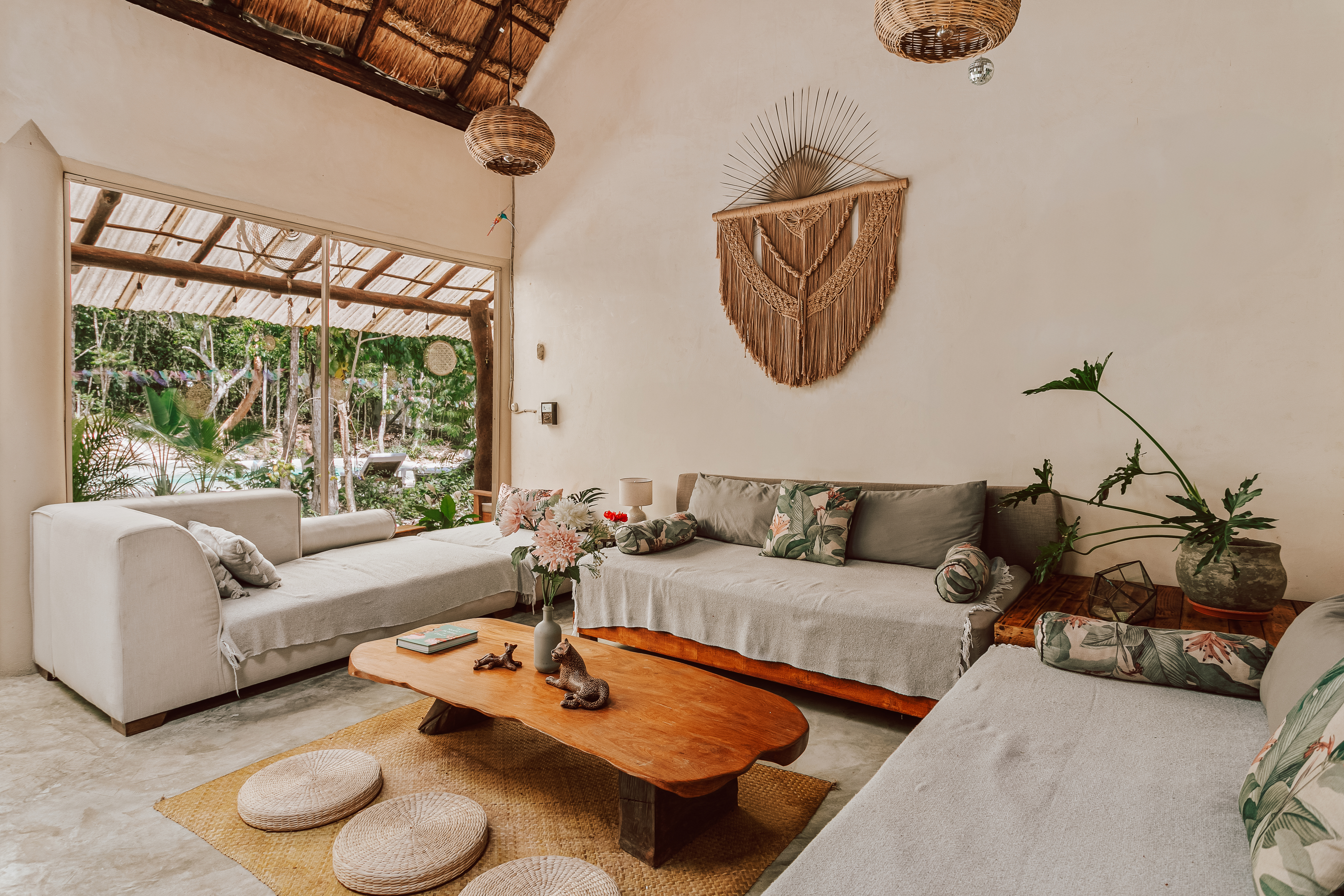 Living room integration space at Casa Arkaana