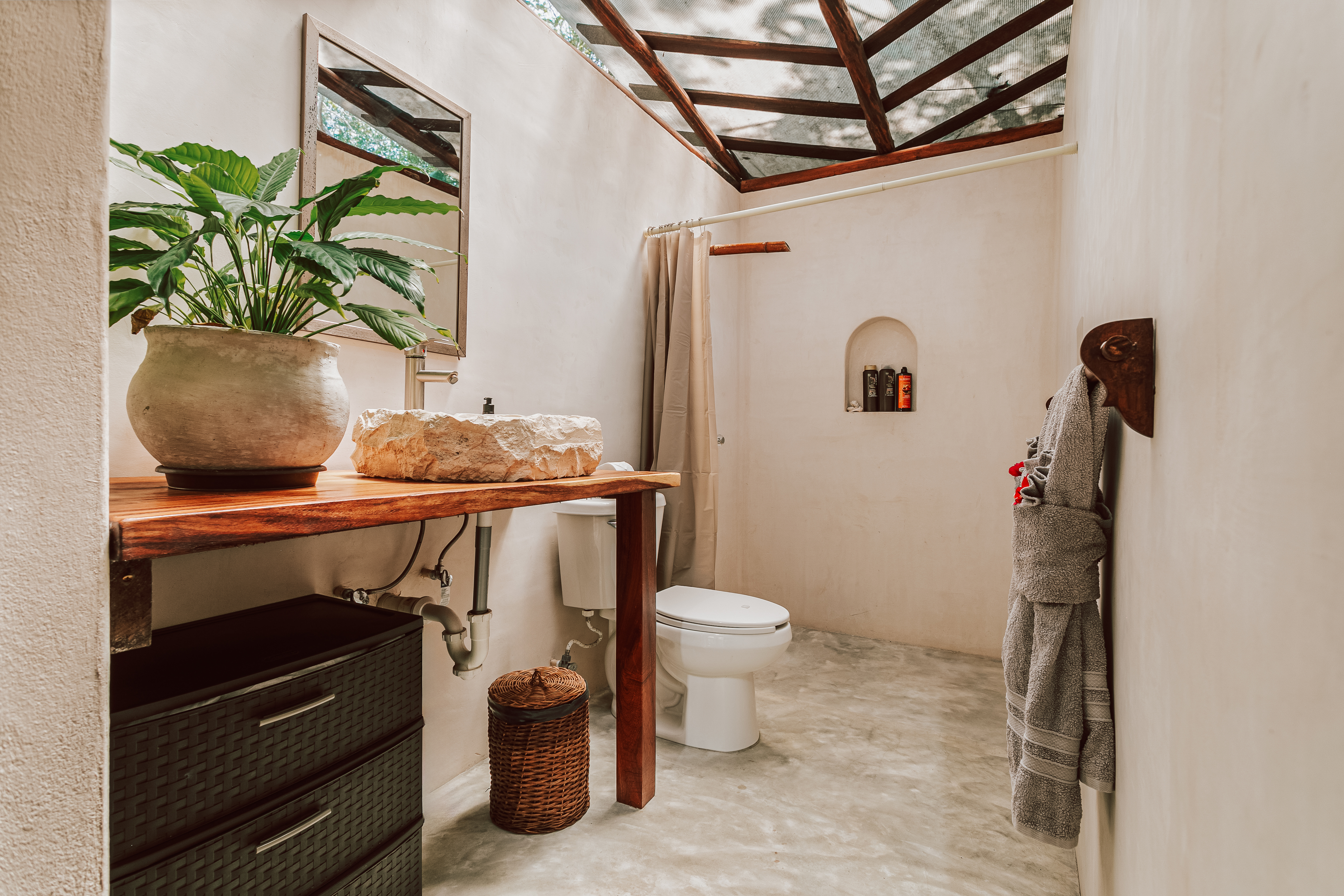 Ensuite bathroom in Veranda suite